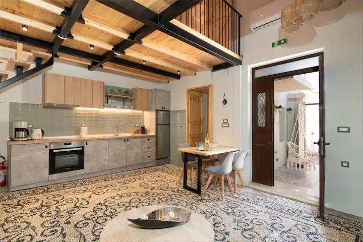 Kyrangelo Traditional House With Outdoor Jacuzzi Koskinou  ภายนอก รูปภาพ